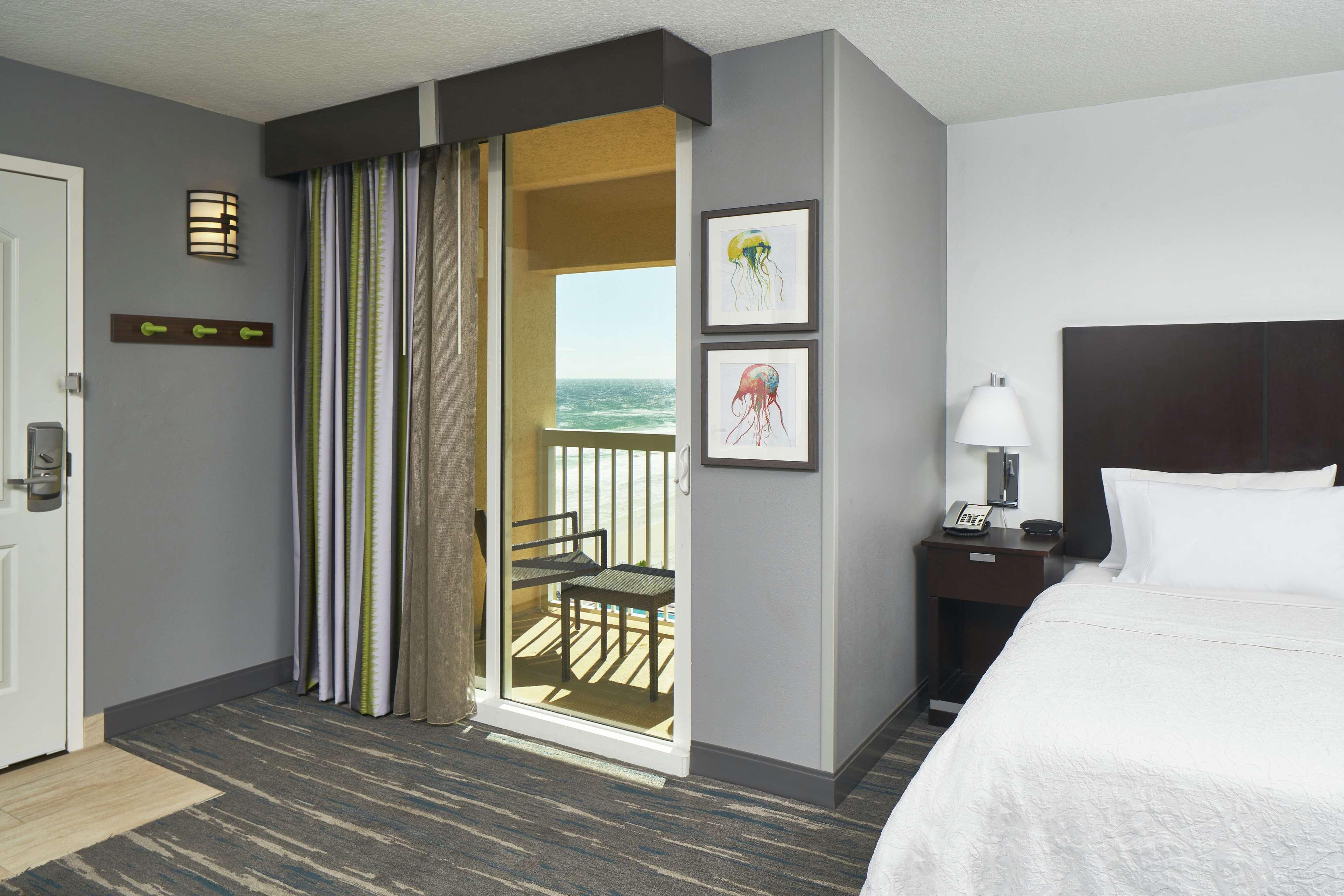 Hampton Inn Daytona Beach/Beachfront Bagian luar foto