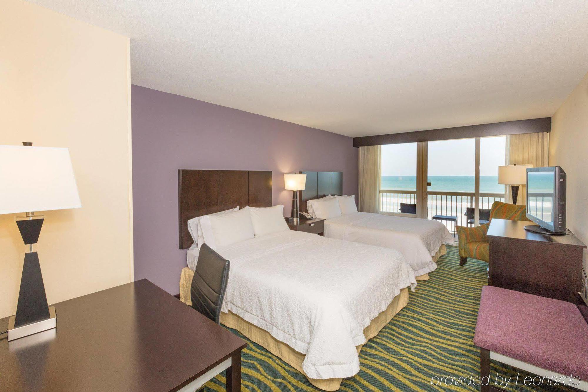 Hampton Inn Daytona Beach/Beachfront Bagian luar foto