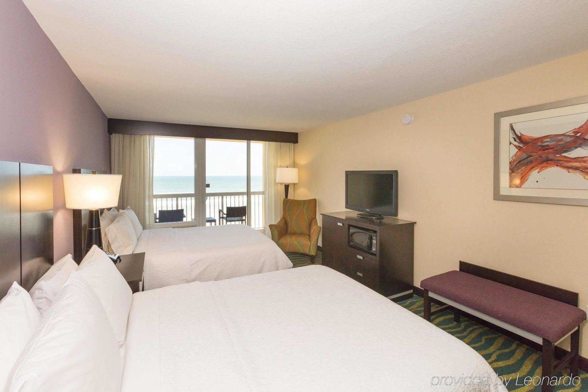 Hampton Inn Daytona Beach/Beachfront Bagian luar foto